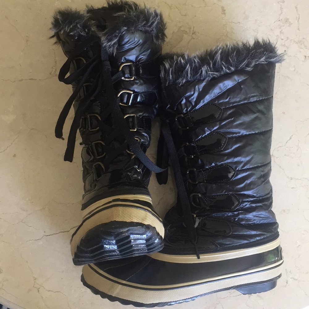 Black Sporto Puffer Boots